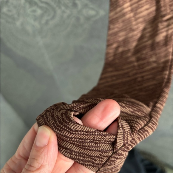 Athleta Brown Long Sleeve Turtleneck - Picture 2 of 4